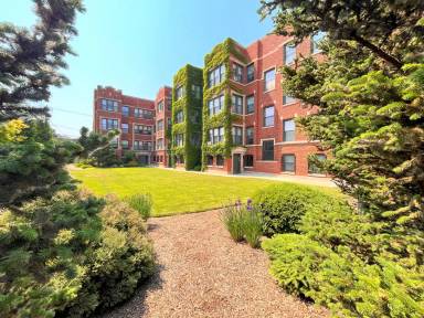 Main picture of 4840 S Indiana Ave