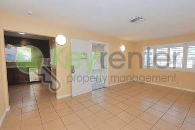 Main picture of 242 Santiago Ave