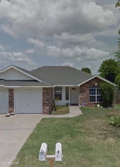 Main picture of 620 Cass Rd