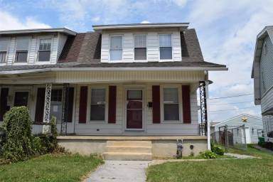 Main picture of 221 N Hartman St