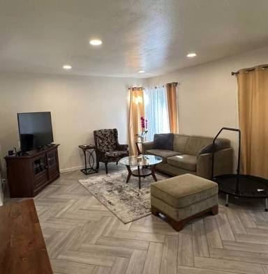 Main picture of 1678 Seattle Slew Way