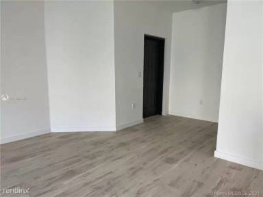 Main picture of Century Park South Condo