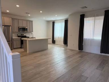 Main picture of 8851 Flora Run Ave