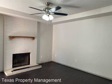 Main picture of 8 Foster Ct