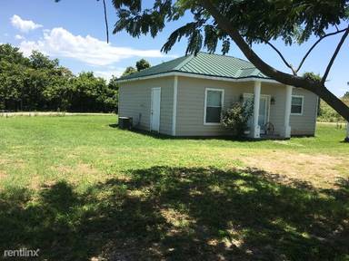 Main picture of 1085 County Road 315