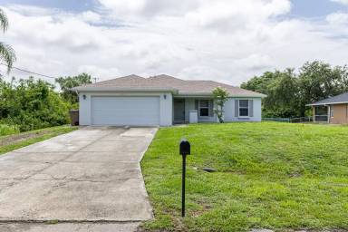 Main picture of 6012 Thrush Ave