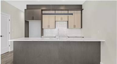 Main picture of 3762 S Indiana Ave