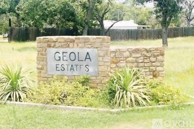 Main picture of 115 Geola St