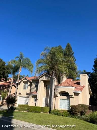 Main picture of 374 E Marwood Ln