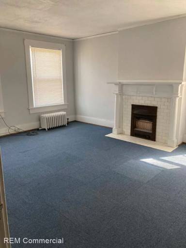 Main picture of 711 Lincoln Way E