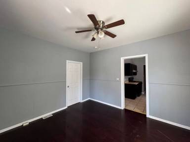 Main picture of 439 N Forest Ave
