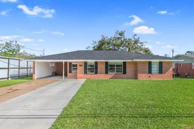 Main picture of 358 Invader St