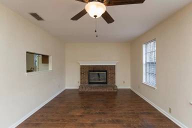 Main picture of 1083 Rockbrook Ct