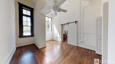 Main picture of N Carroll Ave