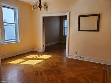 Main picture of 81 Van Sicklen St