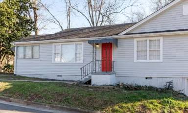 Main picture of 352 Adams St