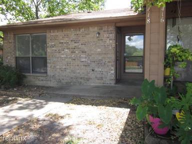 Main picture of 410 Manuel Dr