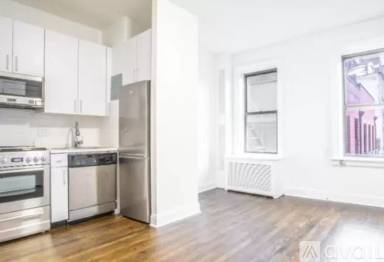 Main picture of 28 Grove St