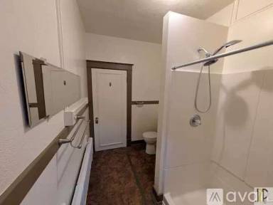 Main picture of 1012 W Silver St