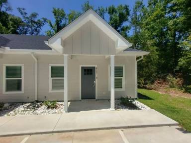 Main picture of 437 Coe Dairy Rd