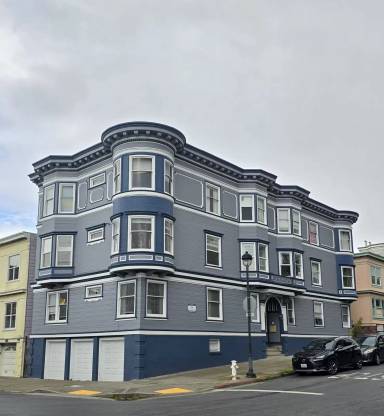 Main picture of 144 Hugo St