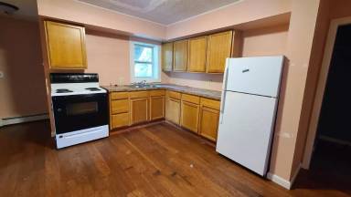Main picture of 1136 Plainfield Pike