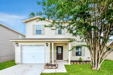 Main picture of 201 Cloverbrook Dr