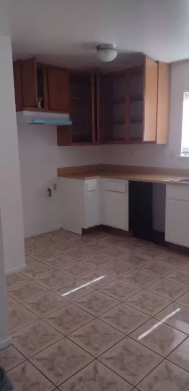 Main picture of 1022 E Avenue Q3