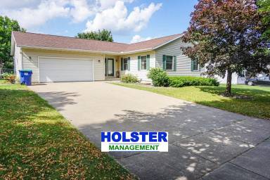 Main picture of 1210 Norton St