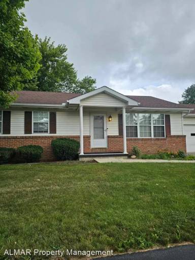 Main picture of 12 Augusta Dr