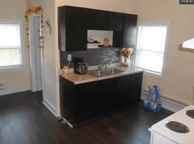 Main picture of 805 N Augustus St
