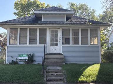 Main picture of 926 S 32nd St
