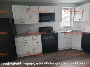 Main picture of 25 W Oak St