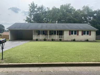 Main picture of 796 Hart Dr