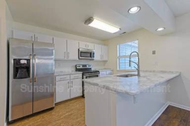 Main picture of 100 Castilian Dr