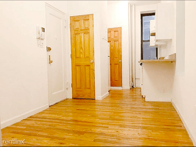 Main picture of 229 E 25th St