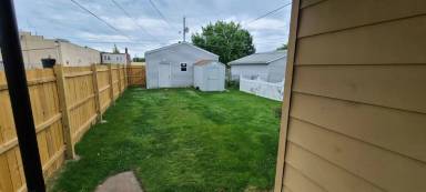 Main picture of 550 17th Ave