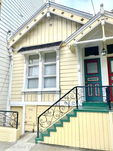 Main picture of 1982 Filbert St
