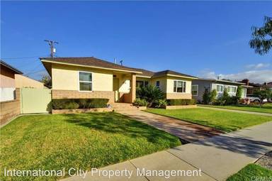 Main picture of 5733 E Rosebay St