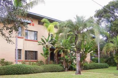 Main picture of 828 Laurel Ave