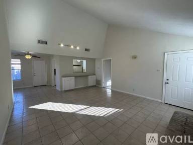 Main picture of 8915 Emnora Ln