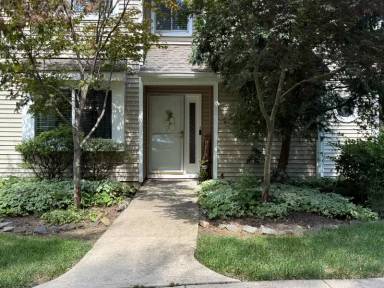 Main picture of 9 Arrowwood Ln