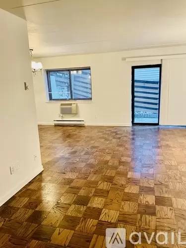 Main picture of 243 W Post Rd