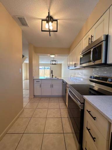 Main picture of 734 Legion Dr Apartments