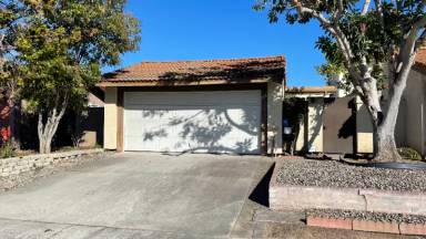 Main picture of 608 Lisa Way