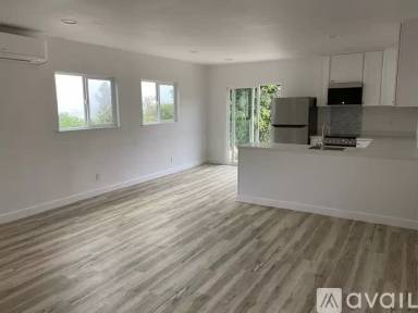 Main picture of 2210 E Alvarado St