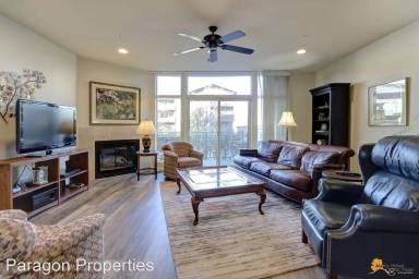 Main picture of 222 E 7th Ave
