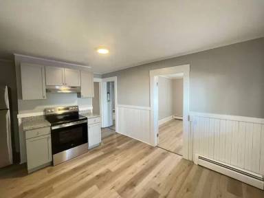 Main picture of 32 Morrison St