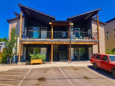 Main picture of 831 Charlo St