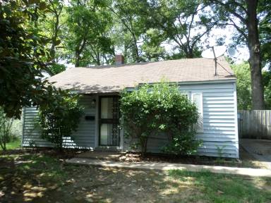 Main picture of 3992 Leroy Ave